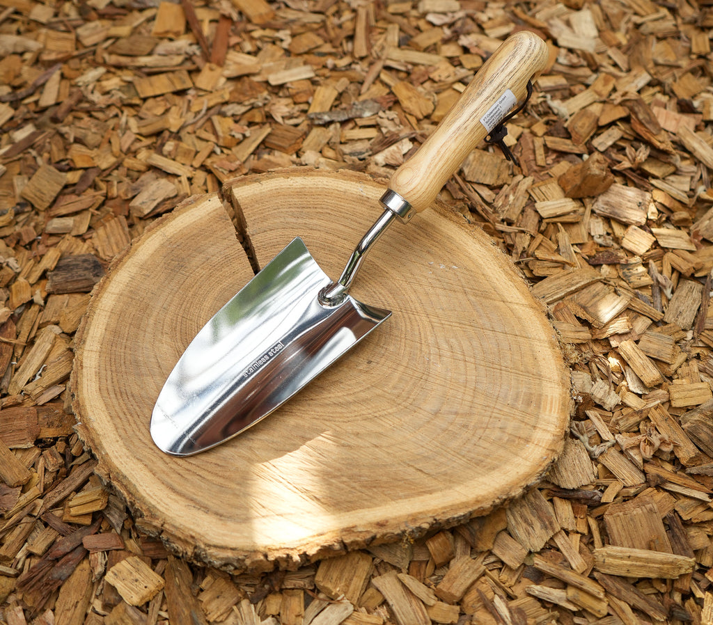 Blumenkelle aus Edelstahl mit Holzgriff
